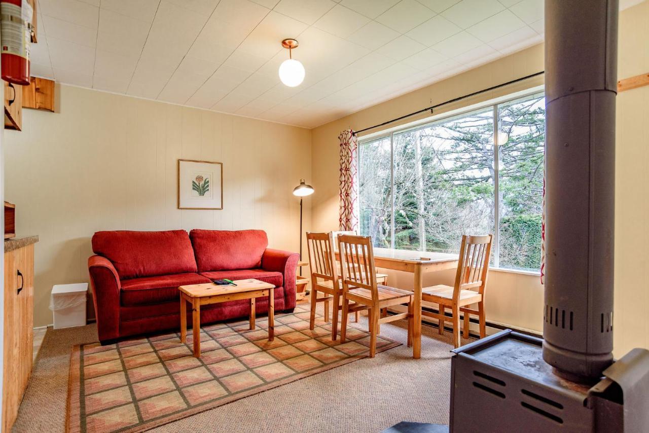Green Acres Lakeside Resort Salt Spring Island Ganges Dış mekan fotoğraf