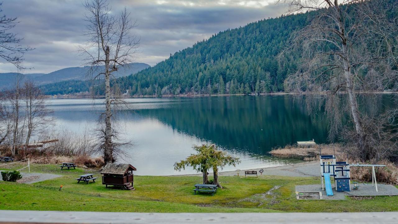 Green Acres Lakeside Resort Salt Spring Island Ganges Dış mekan fotoğraf